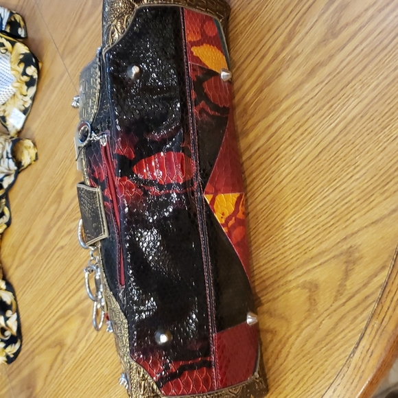 DS bags Funky and Stylish Faux snake skin large handbag tote. - Picture 3 of 10